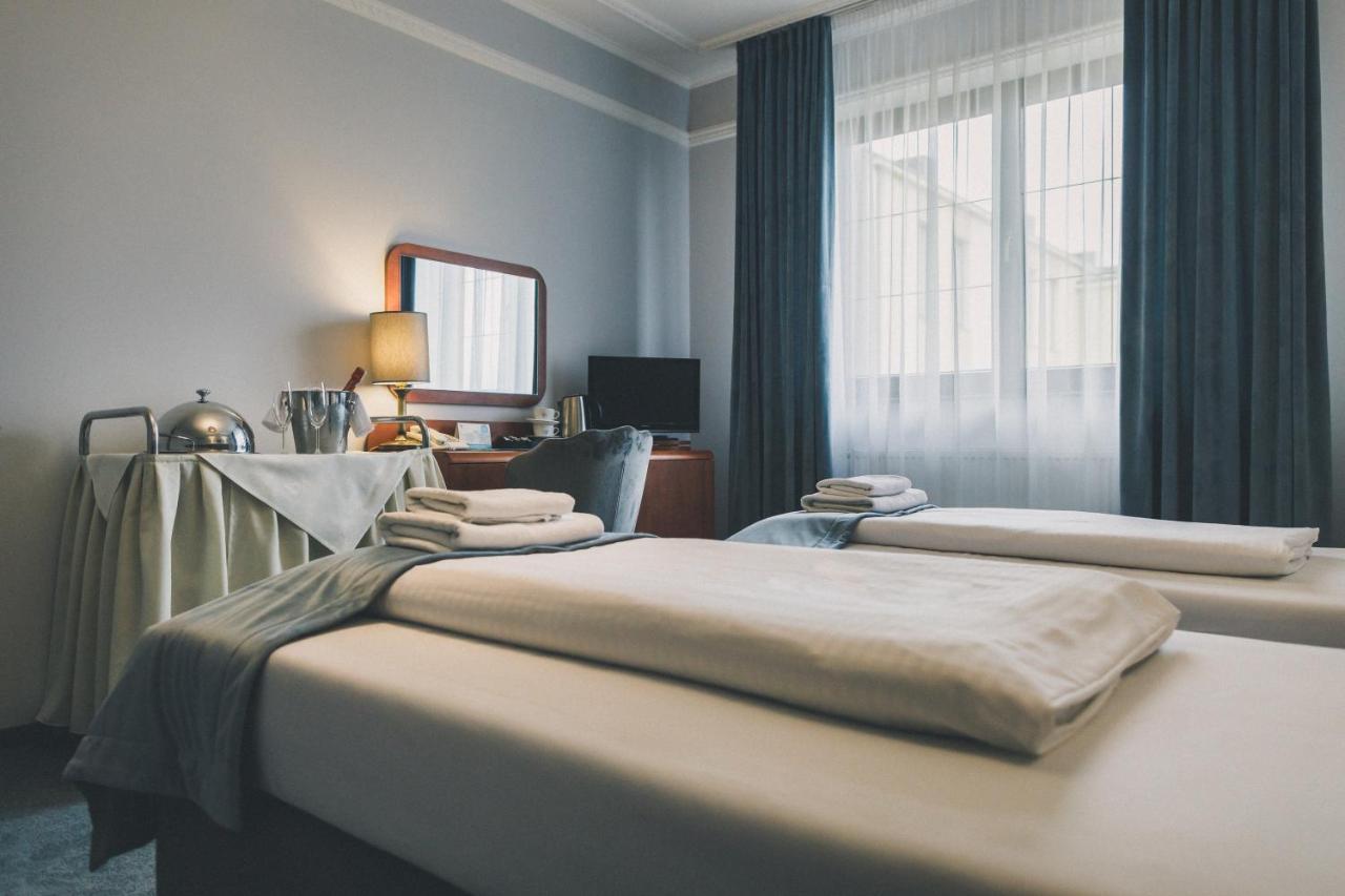 Hotel Czardasz Spa&Wellness Płock Kültér fotó