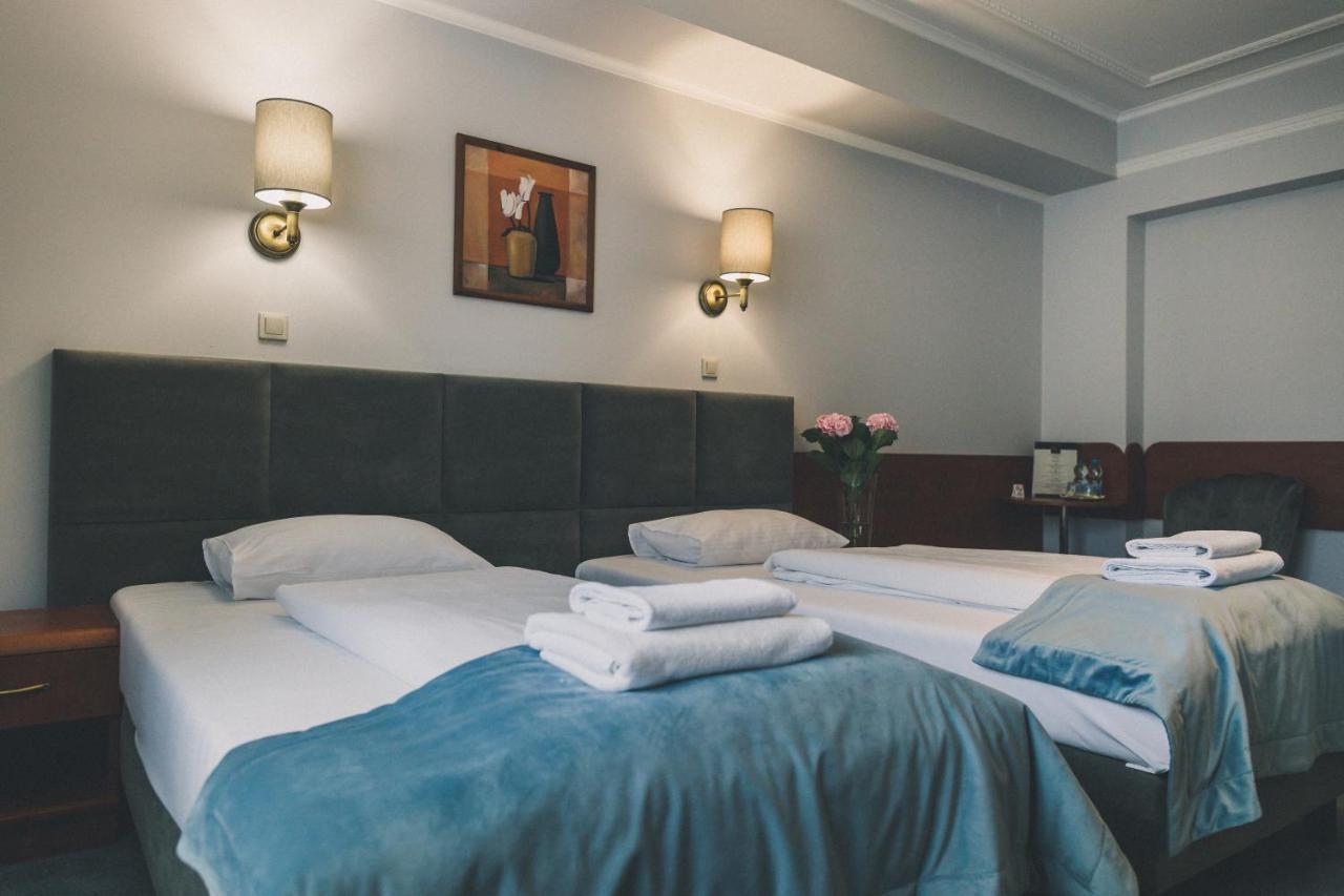 Hotel Czardasz Spa&Wellness Płock Kültér fotó