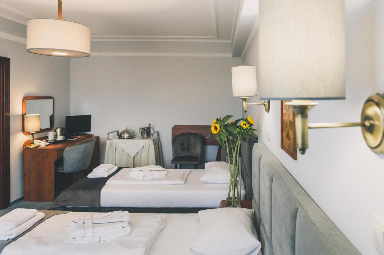 Hotel Czardasz Spa&Wellness Płock Kültér fotó