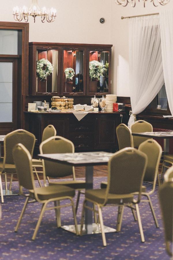 Hotel Czardasz Spa&Wellness Płock Kültér fotó
