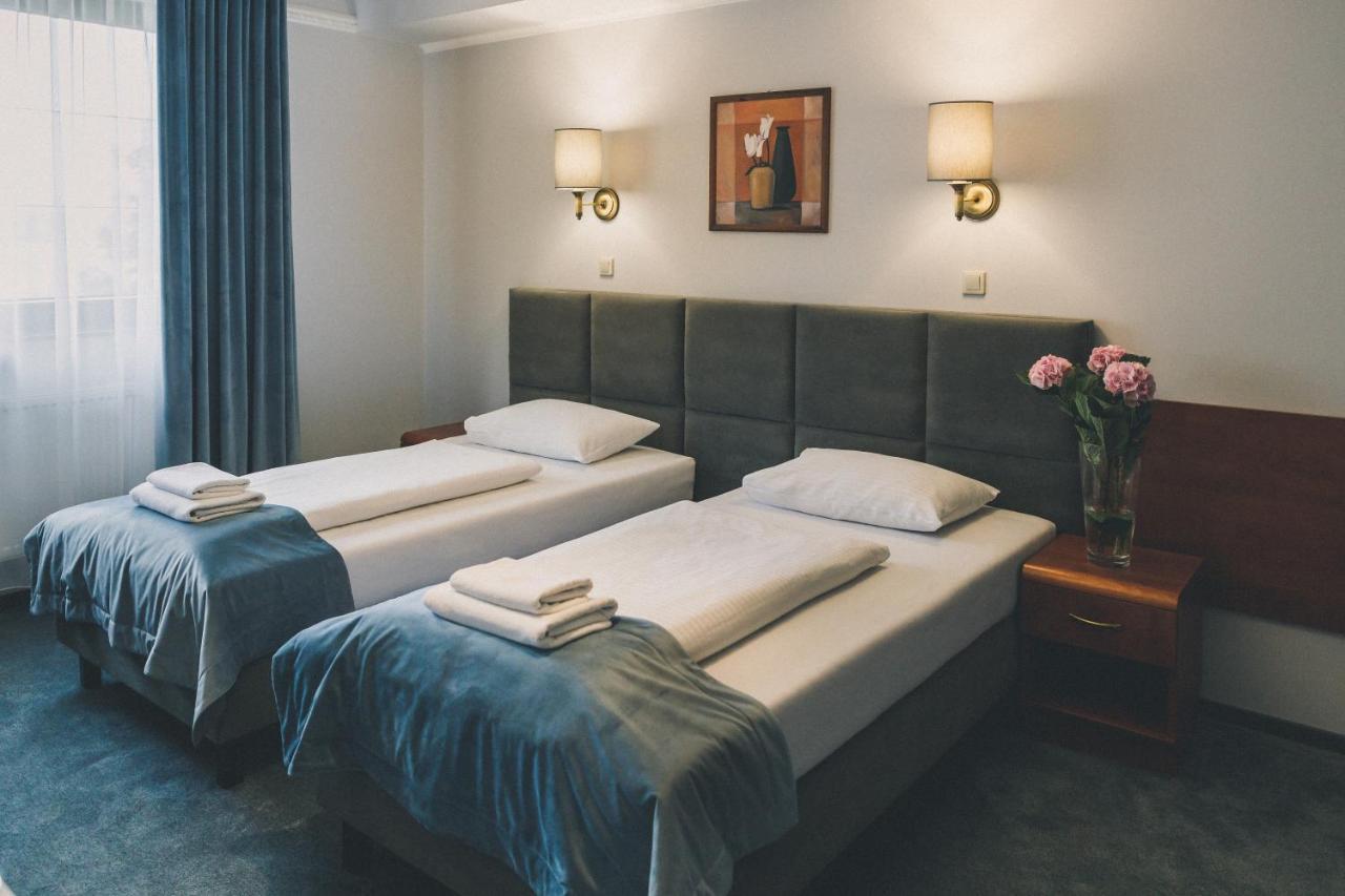 Hotel Czardasz Spa&Wellness Płock Kültér fotó