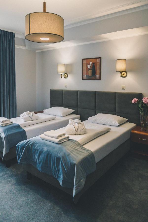 Hotel Czardasz Spa&Wellness Płock Kültér fotó