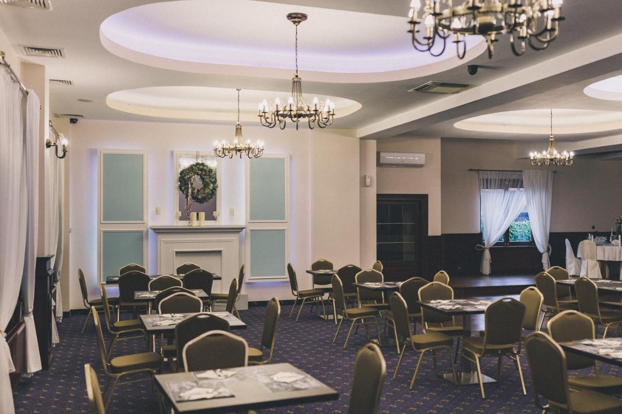 Hotel Czardasz Spa&Wellness Płock Kültér fotó