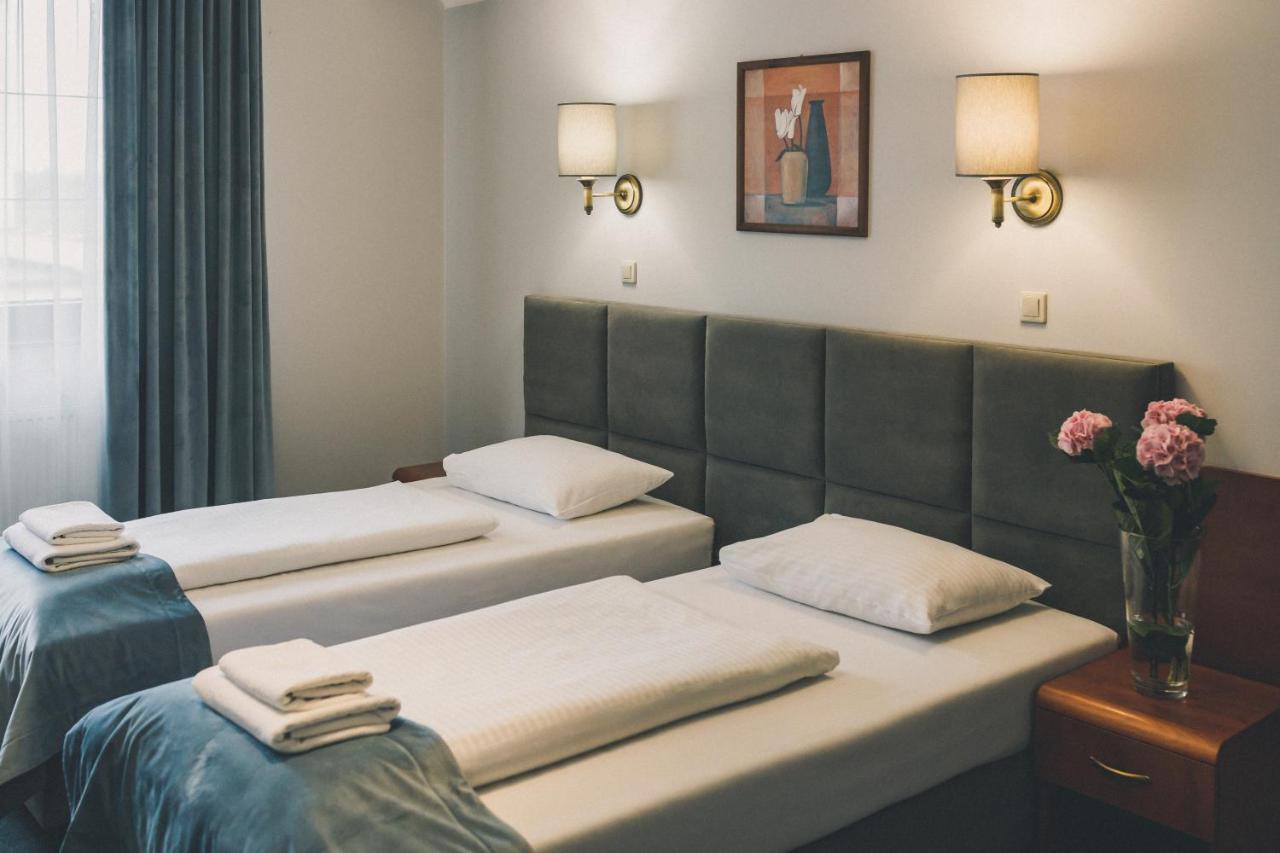 Hotel Czardasz Spa&Wellness Płock Kültér fotó