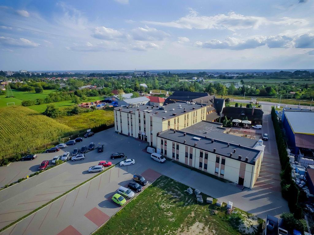 Hotel Czardasz Spa&Wellness Płock Kültér fotó